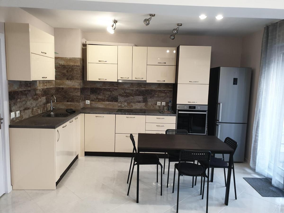 New The Twins Varna Two-Bedroom, Apt 5 At 15 Tsani Ginchev Street, Floor 3 Exterior foto