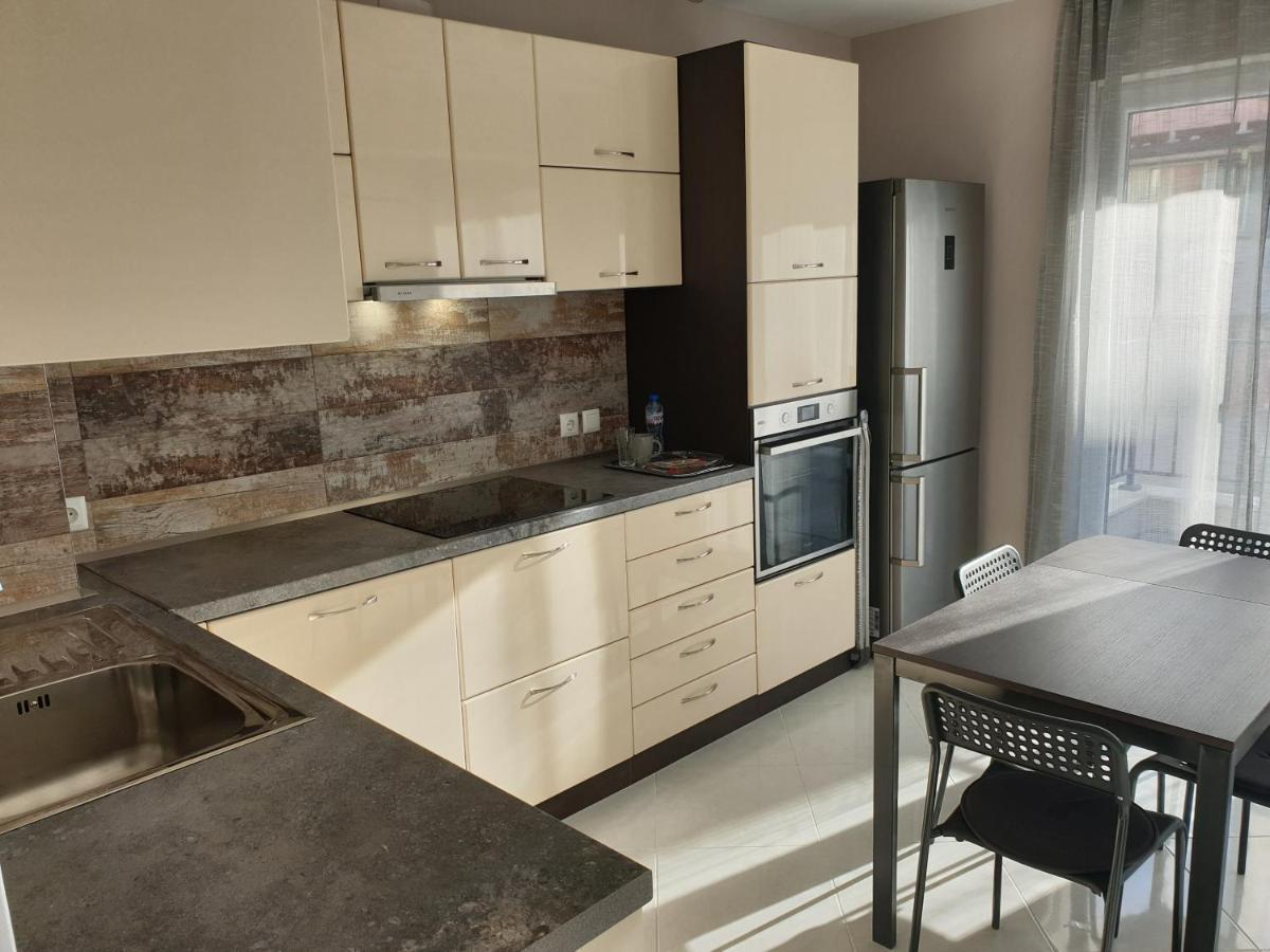 New The Twins Varna Two-Bedroom, Apt 5 At 15 Tsani Ginchev Street, Floor 3 Exterior foto