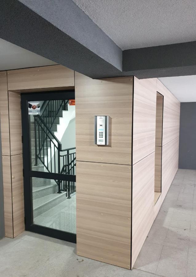 New The Twins Varna Two-Bedroom, Apt 5 At 15 Tsani Ginchev Street, Floor 3 Exterior foto